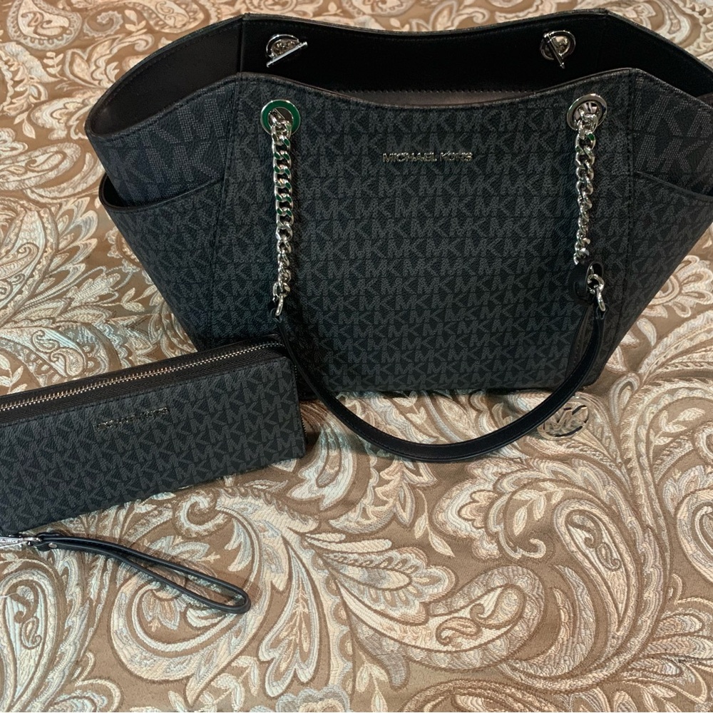 Michael Kors Black Tote Bag and Wallet Set